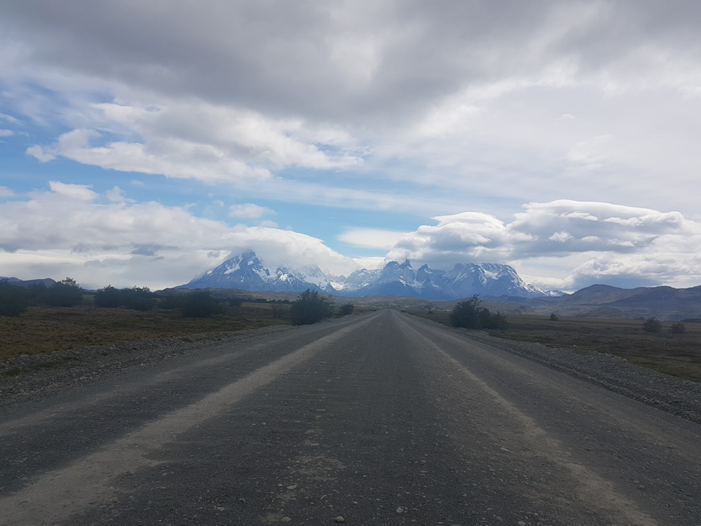 Arriendo de Autos en Torres del Paine