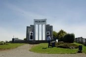 Monumento a los colonos alemanes Unsern Ahnen Guía de Llanquihue, CHILE