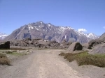 El Valle de las Arenas esta al final del cajón del Maipo, muy cerca del limite con Argentina. Se ubica a 2500 mts sobre el nivel del mar y esta rodeado de montañas.  San Jose de Maipo - CHILE