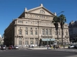 El Teatro Colón es un teatro de ópera de la ciudad de Buenos Aires. Por su tamaño, acústica y trayectoria, está considerado uno de los cinco mejores del mundo..  Buenos Aires - ARGENTINA