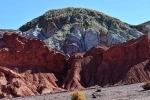 El valle del Arcoiris esta a 90 Km. de San Pedro de Atacama, su nombre es debido a las tonalidades de los cerros aledaños.  San Pedro de Atacama - CHILE