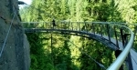 El puente colgante de Capilano cruza el río Capilano en el Distrito de Vancouver Norte, en Vancouver, Columbia Británica, Canadá..  Vancouver - CANADA