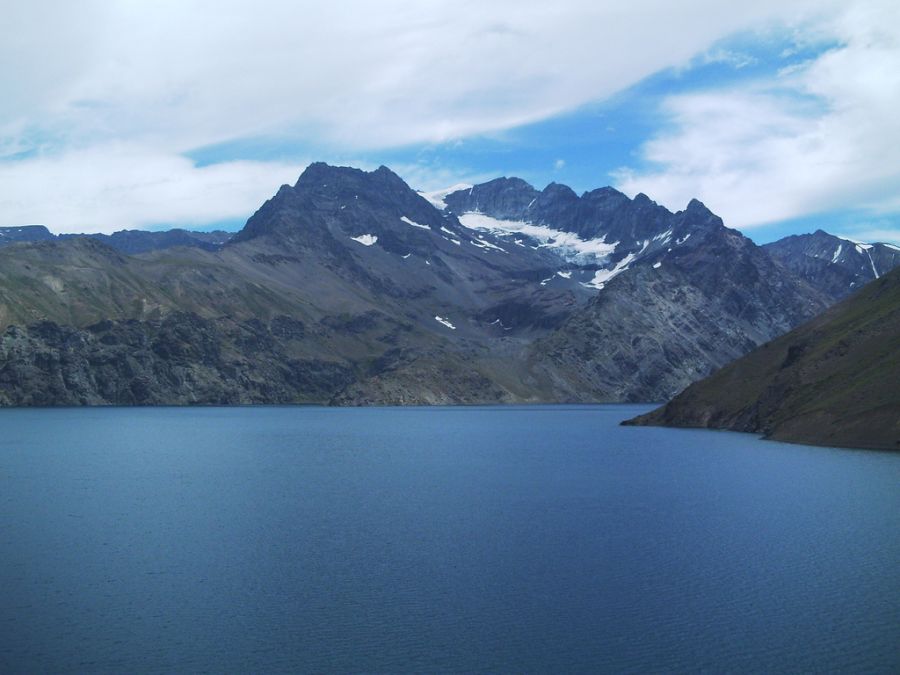 Laguna Negra, Cajon del Maipo. Santiago CHILE