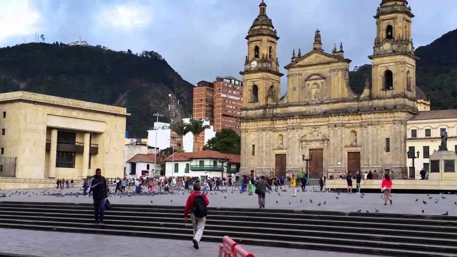 Plaza de Bol�var, Botota. Colombia. Guia de atractivos de Bogota. que ver, que hacer, tour, reservas Bogota, COLOMBIA