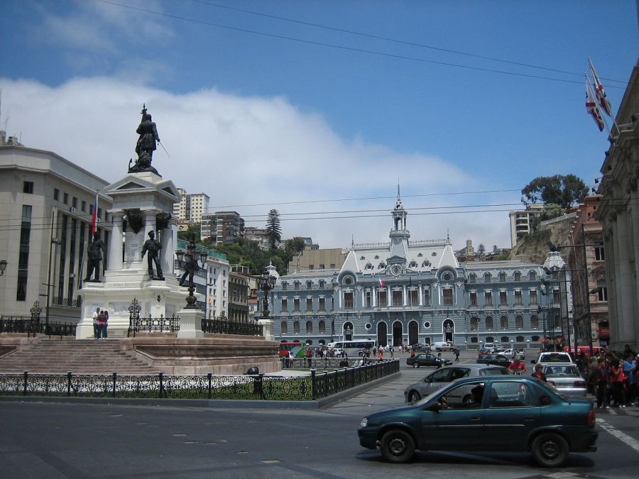Plaza Sotomayor Valparaiso, guia de Valparaiso, que hacer, que ver. Valparaiso. Chile	 Valparaiso, CHILE