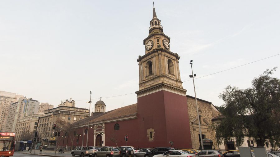 Iglesia San Francisco. Guia de Santiago de Chile Santiago, CHILE