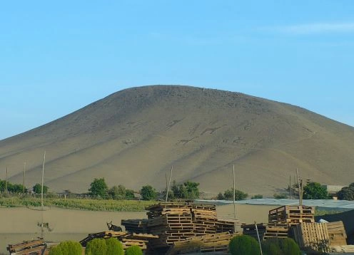 Cerro Sombrero, Arica