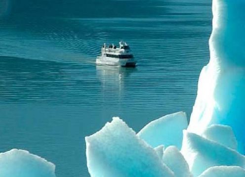 Passeio de barco na geleira Perito Moreno. El Calafate, ARGENTINA