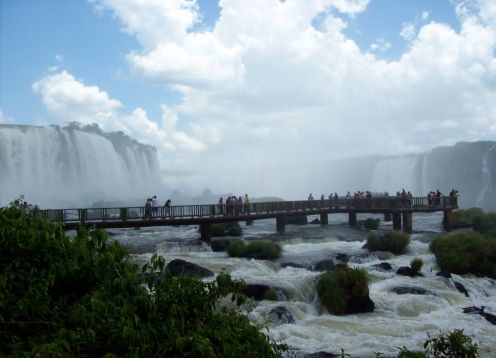 Barragem de Itaipu e Cachoeiras - Lado Brasileiro. Puerto Iguaz�, ARGENTINA