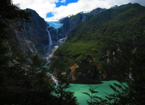 Queulat Hanging Glacier . , 