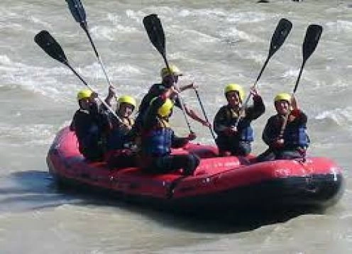 RAFTING POR EL RIO MAIPO. , CHILE