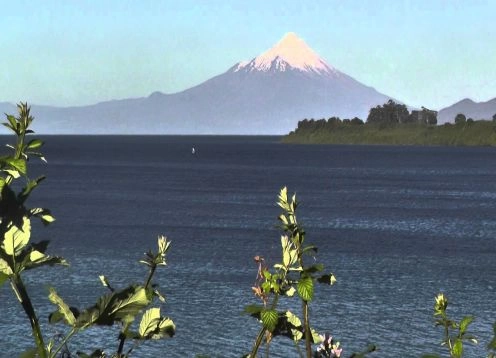 VUELTA AL LAGO LLANQUIHUE Y VOLCAN OSORNO. , 