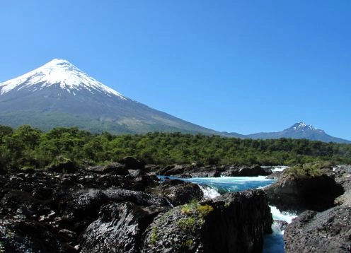 VOLCAN OSORNO Y PETROHUE. , CHILE