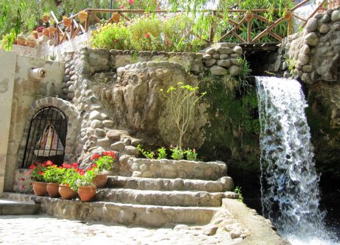 COUNTRYSIDE  + SABANDIA MILL. Arequipa, PERU