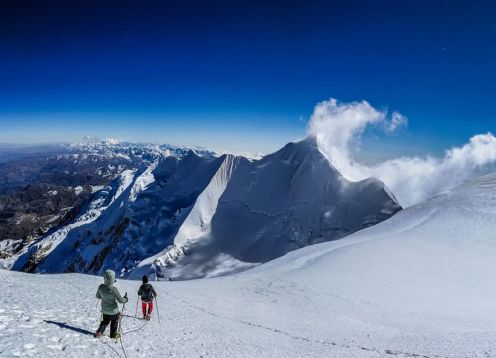 Ascenso al Nevado Illimani (El Guardián de La Paz). La Paz, BOLIVIA