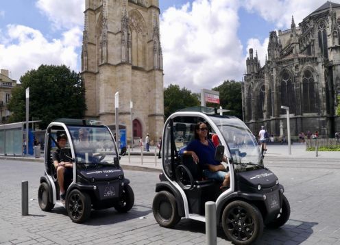 Bordeaux, visitas obrigatórias em veículo elétrico. Bordeaux, França