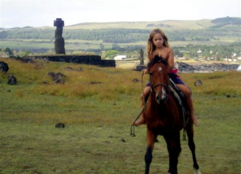 CAVALGADA EM ILHA DE PáSCOA. Ilha de Pascoa, CHILE