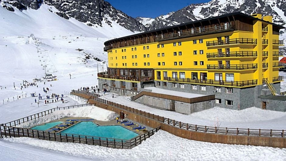 TOUR VALLE NEVADO + PORTILLO Y LAGUNA + TRANSFER IN/OUT, Santiago, CHILE