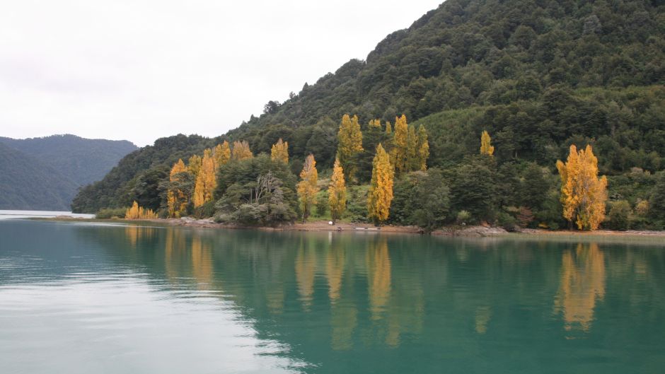 CRUCE DE LAGOS. Chile - Bariloche, Puerto Varas, CHILE