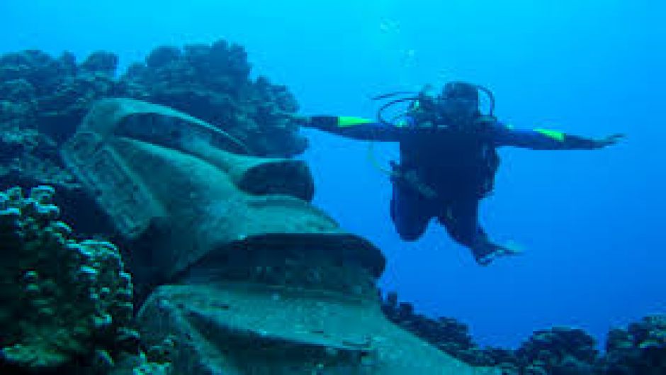 BUCEO - INICIACION O BAUTIZO EN ISLA DE PASCUA, Isla de Pascua, CHILE