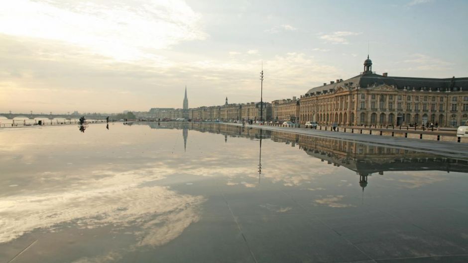 Bordeaux, visitas obligadas en vehiculo electrico, Bordeaux, FRANCIA