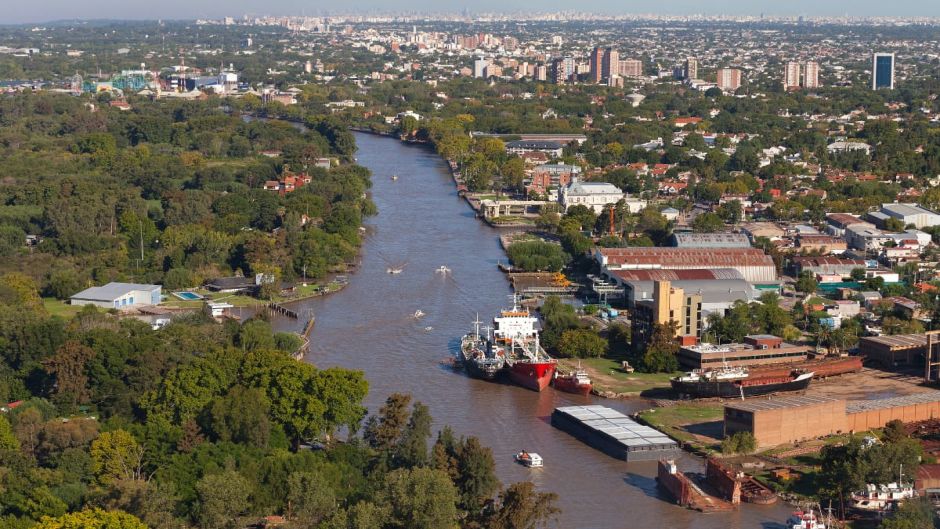 Navegacion RÃ­Â­o de la Plata con Almuerzo abordo, Buenos Aires, ARGENTINA