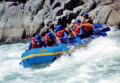 RAFTING RIO TRANCURA BAJO, Pucon, CHILE