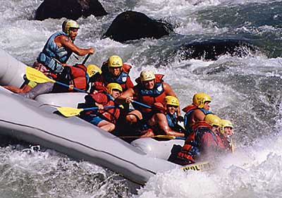 RAFTING RIO TRANCURA BAJO, Pucon, CHILE